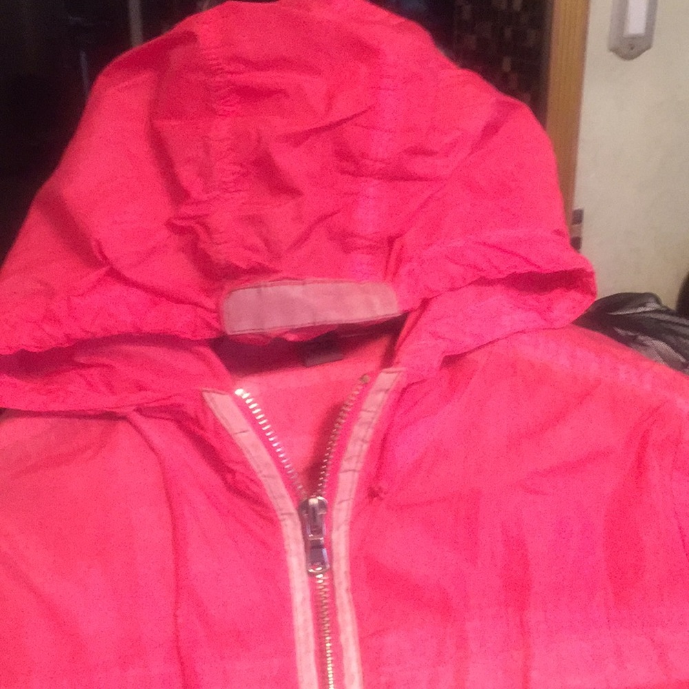 Active Windbreaker Jacket With Reflective Details - image 5